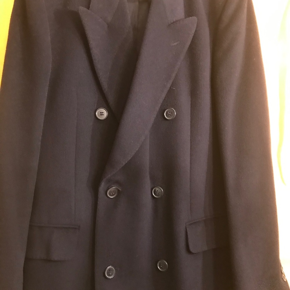 Bloomingdales finest Italian wool coat. Navy. Men
